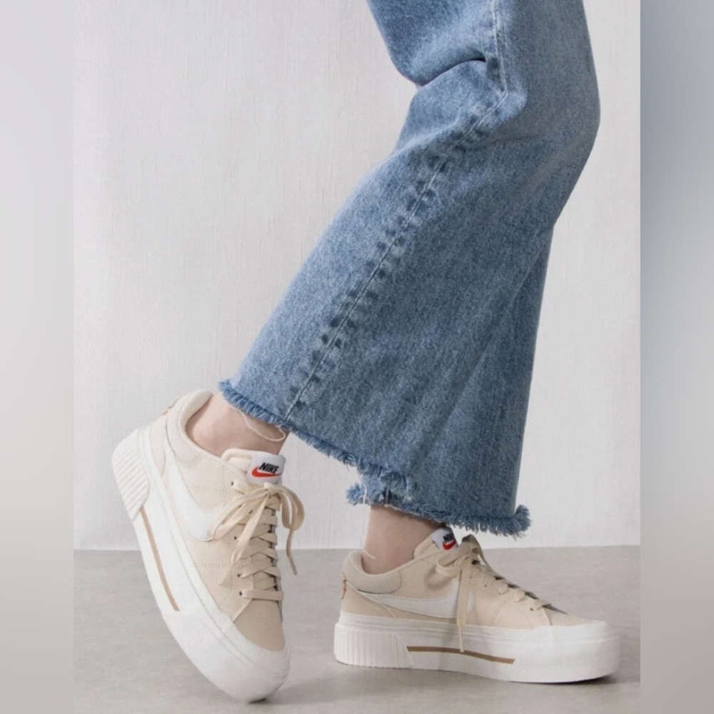 Nike Wmns Court Legacy Lift 'Pearl White' Sneakers Size 10 Like New MSRP $94.99